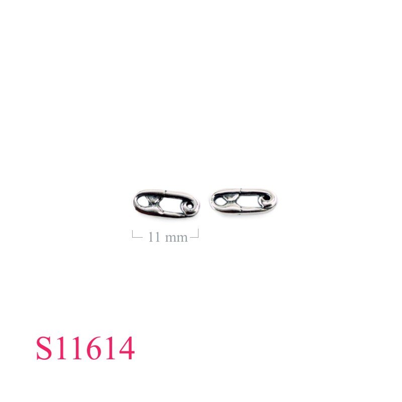 Earrings, small safty pin.