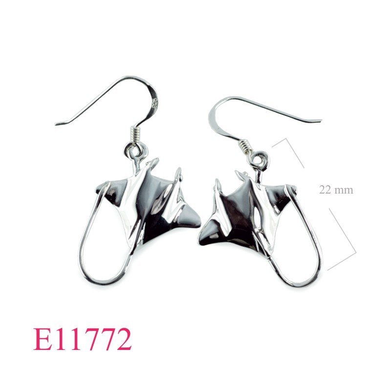 Earrings, stingray.