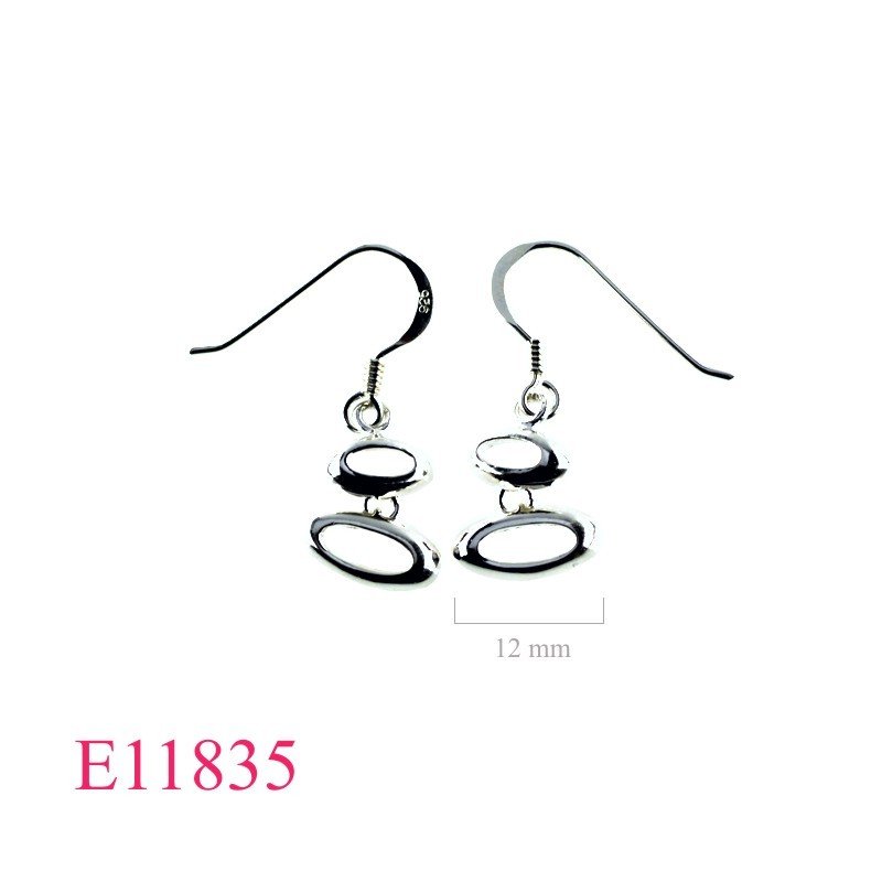 Earrings, 2 ovals.
