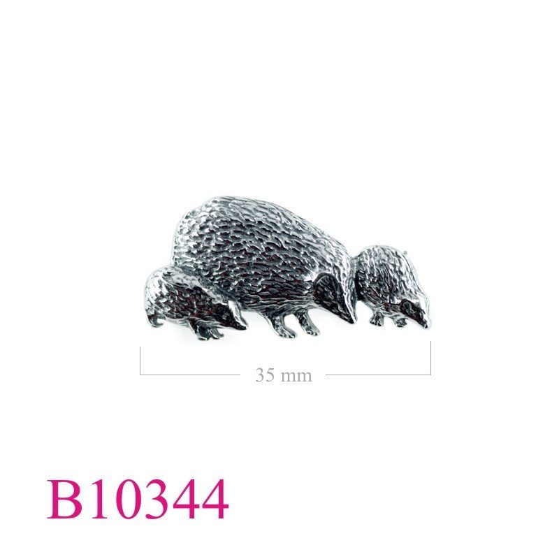 Brooch, 3 porcupines.