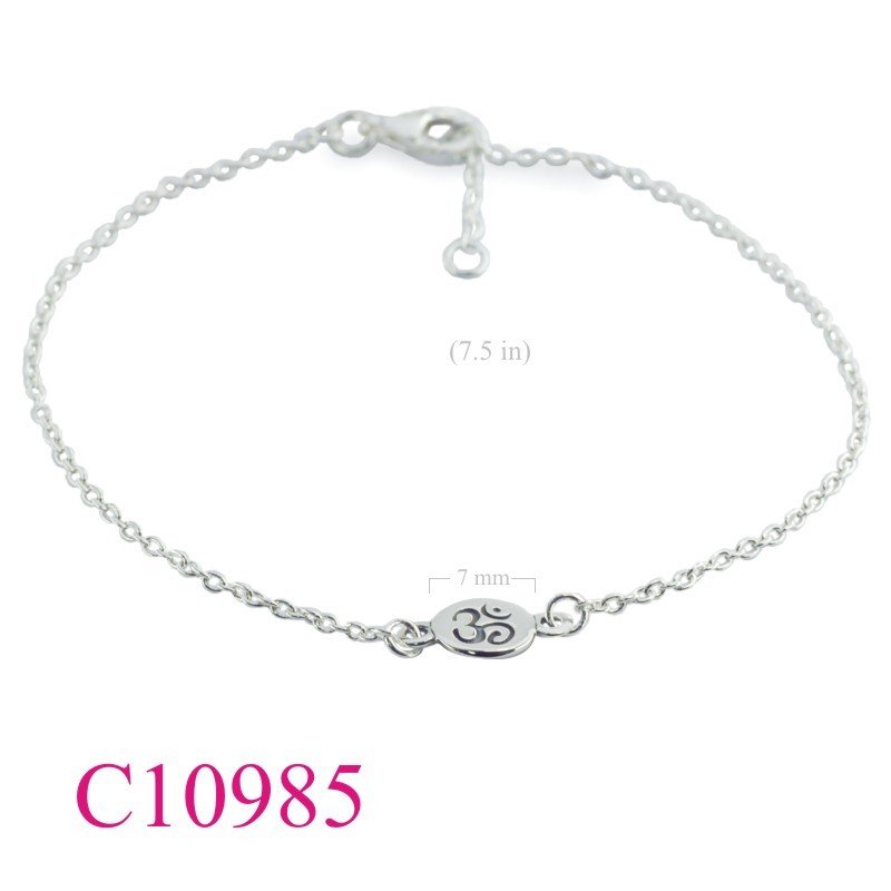 Bracelet, 7.5 inches chain and  7mm flat round OM.