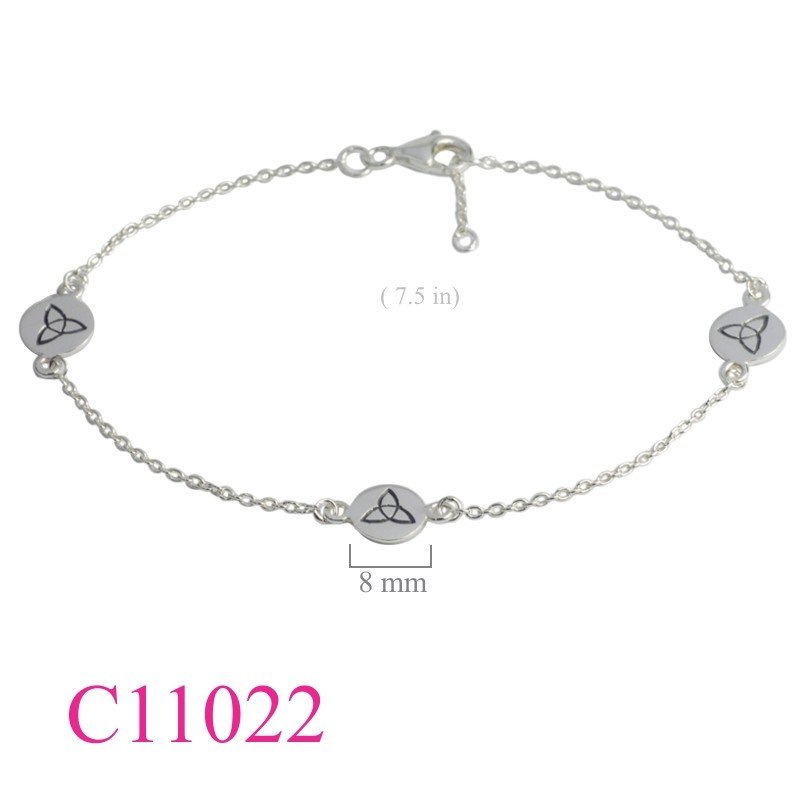 Bracelet, 7.5 inches chain and 3 small round Trinity coins.