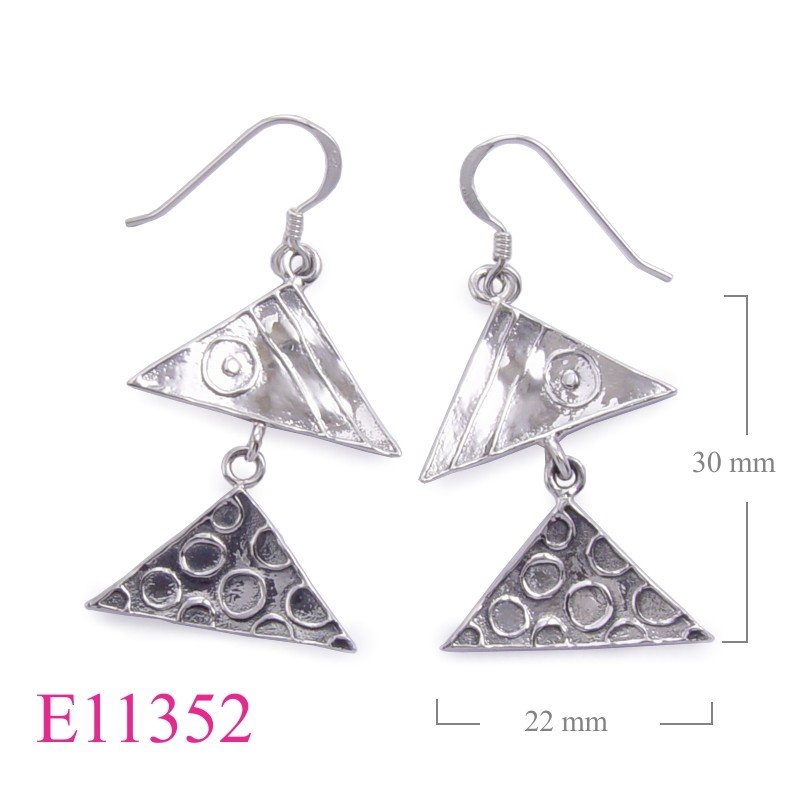 Earrings, 2 triangles.