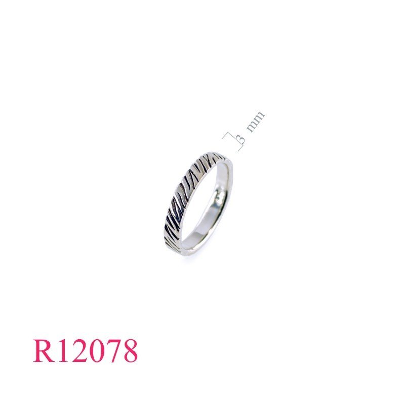 Band Ring, zebra design.