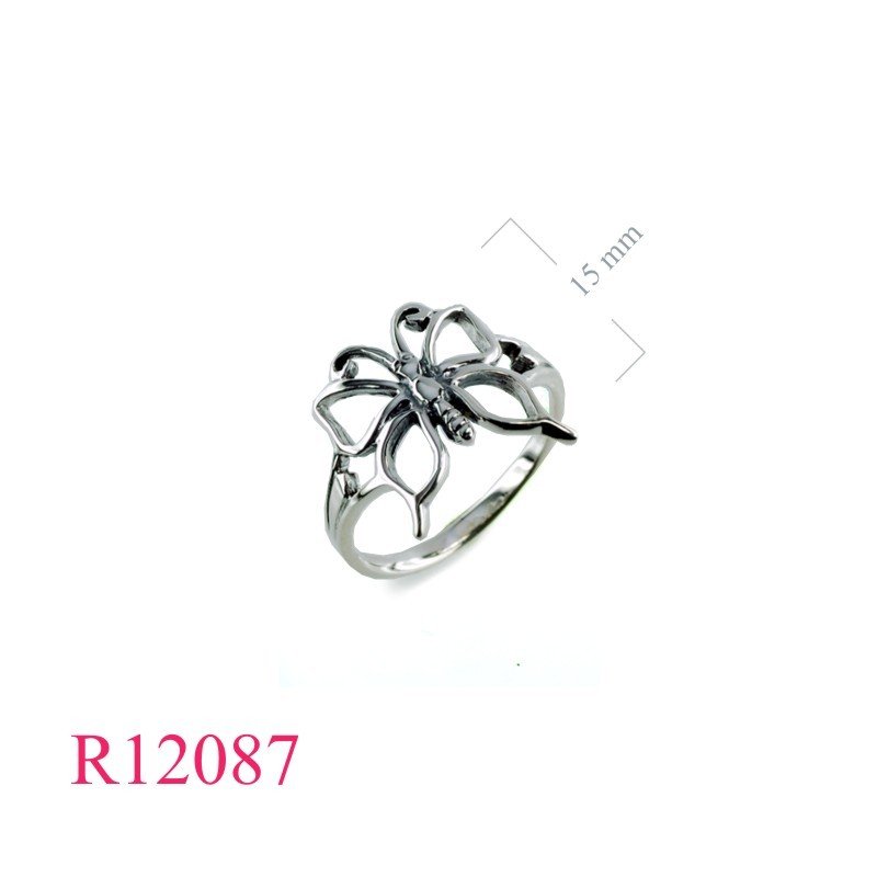 Ring, opened butterfly design.