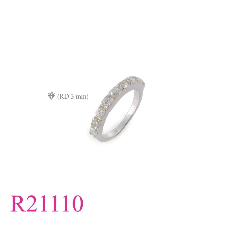 <p>Ring, 9 pieces 3mm CCZs.</p>
