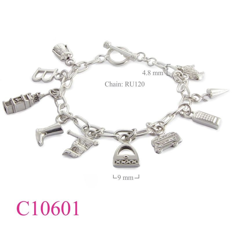 England charms Bracelet with long oval link chain and big t-lock.