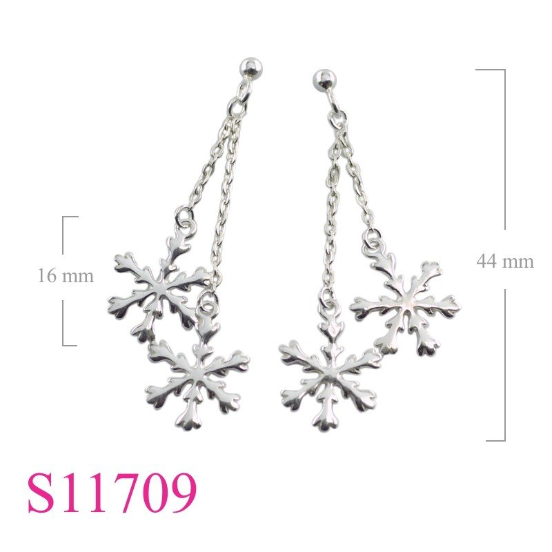 Earrings, hanging snowflakes.