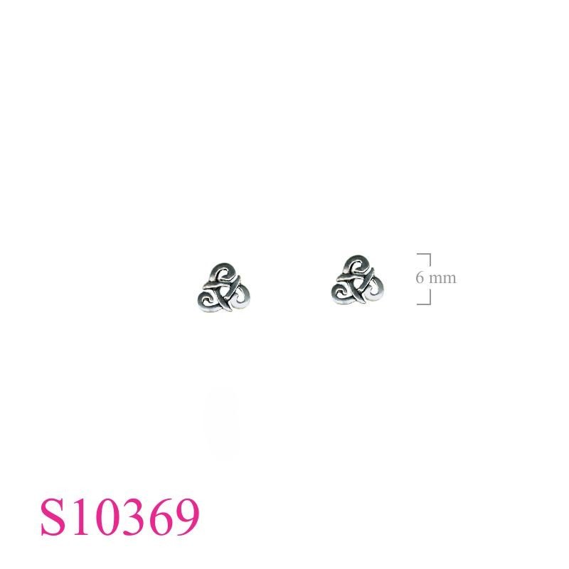 Earrings, Triskellion.