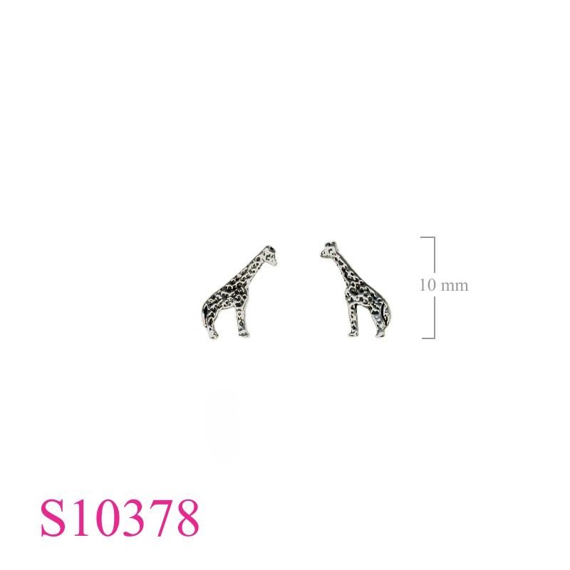 Earrings, giraffe.