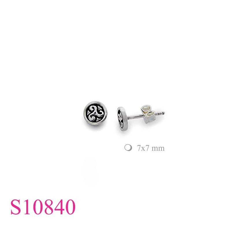 Earrings, round tri-spirals.