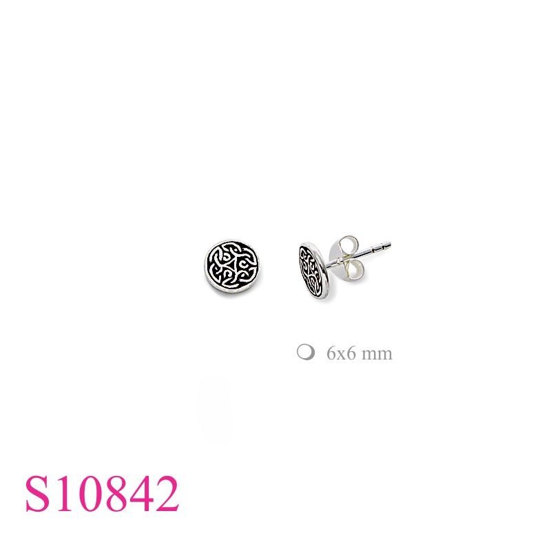Earrings, small round celtic.
