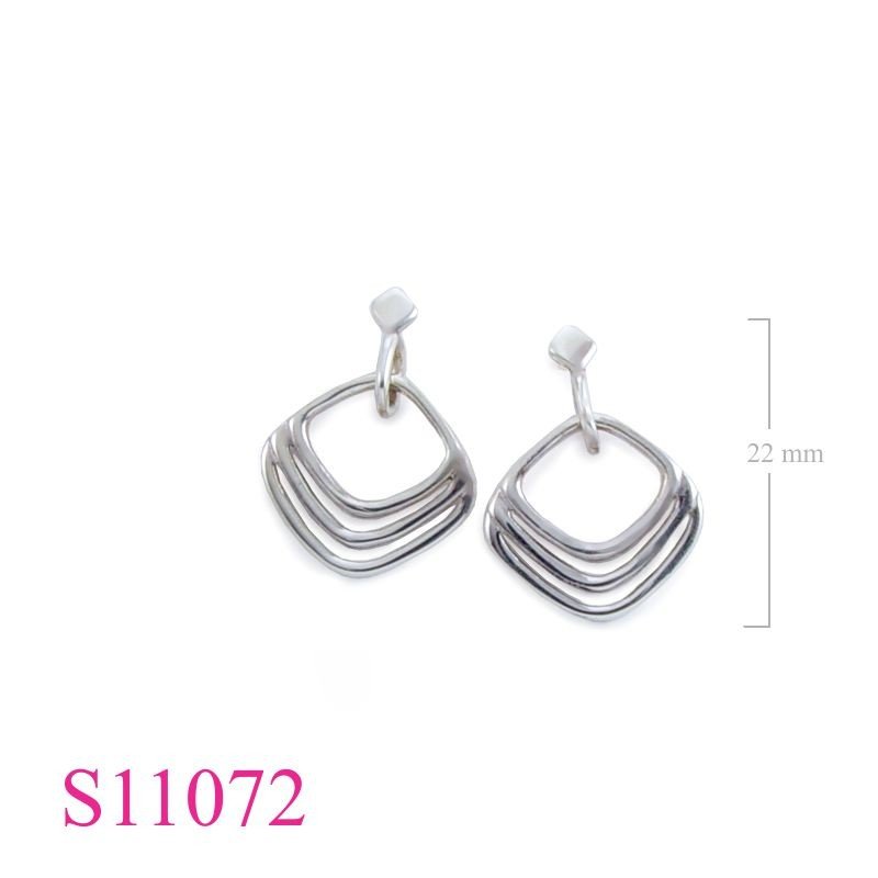 Earrings, 3 lines square.