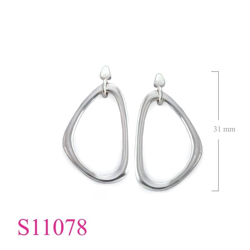 Earrings, triangle shape.