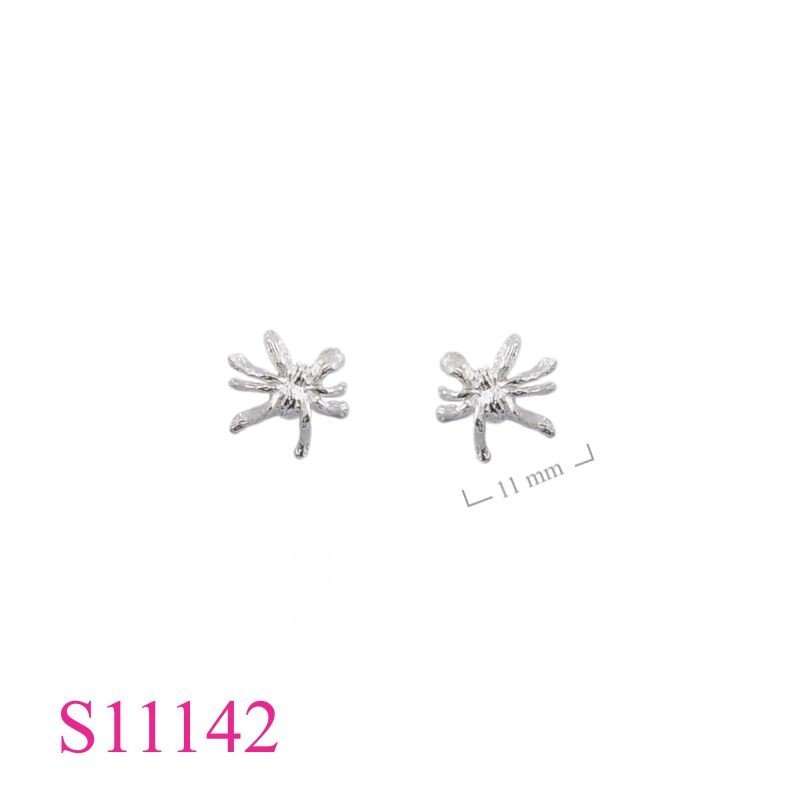 Earrings,tarantula spider.