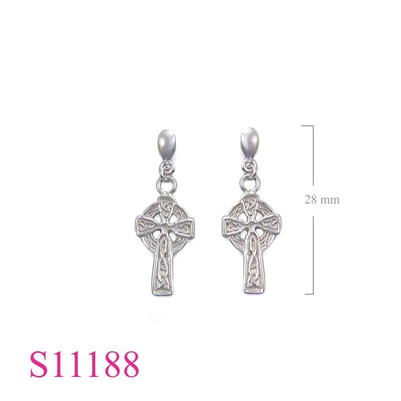 Earrings, 10mm Trinity.