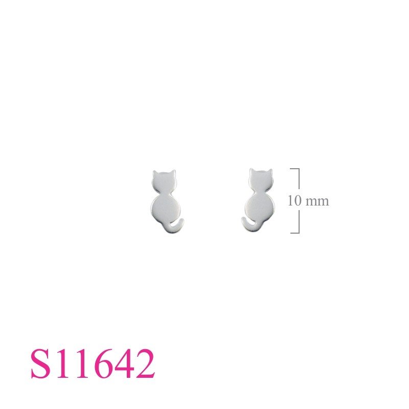Earrings, Sandblast flat sitting cat.
weigh 1.10 g.