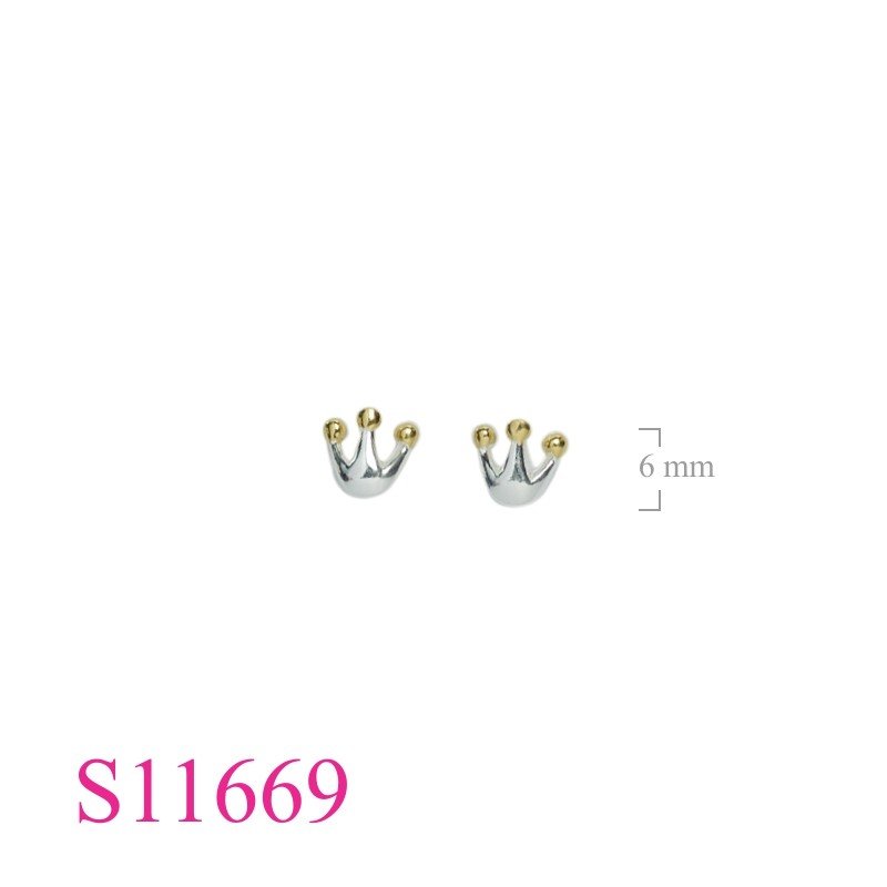 Earrings, crown.