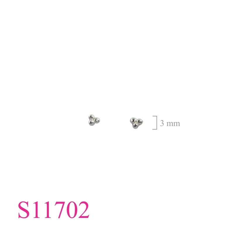 Earrings, 3 dots.