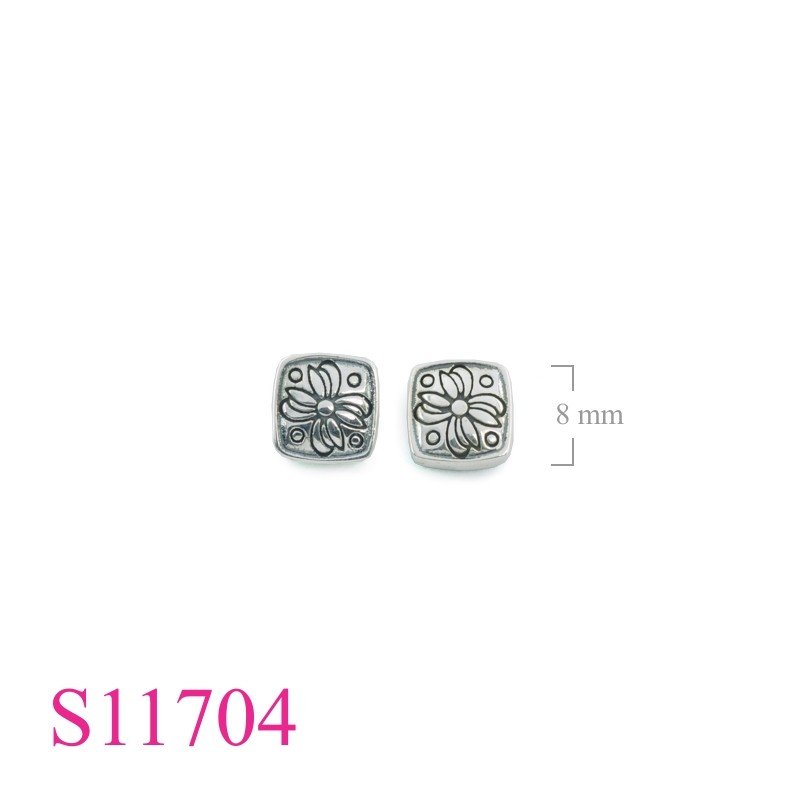 Earrings, sruare flower.