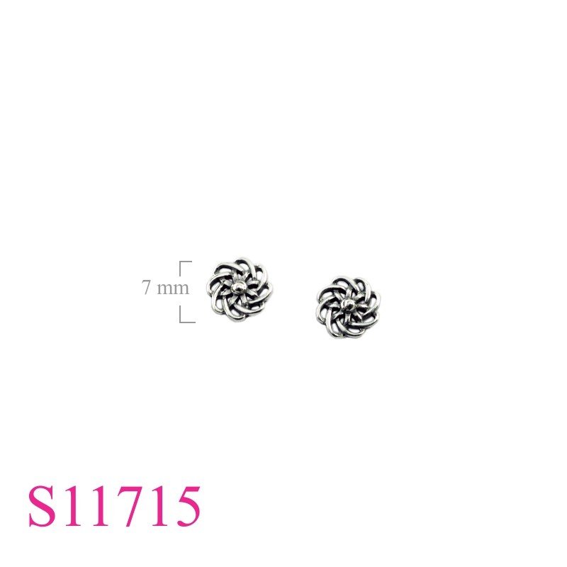 Earrings, round flower.