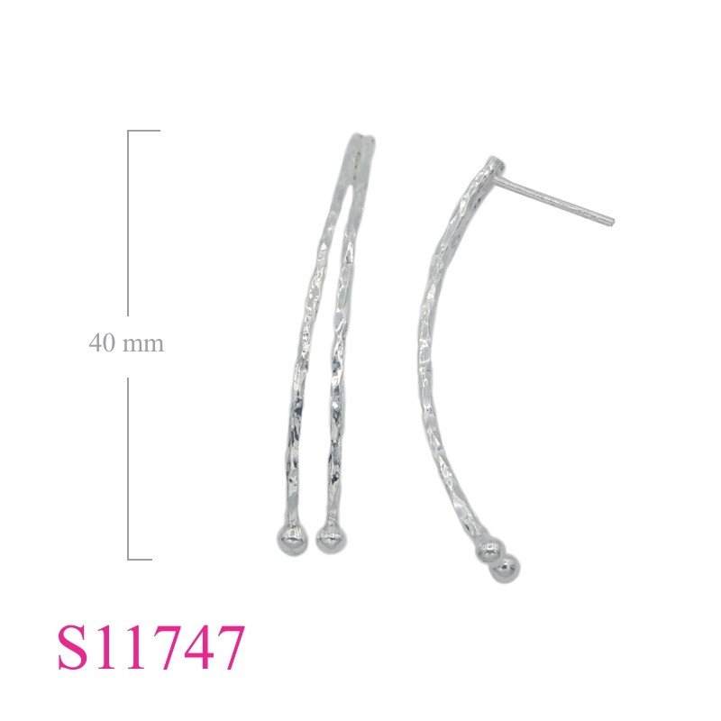 Earrings, curve hammered wires.