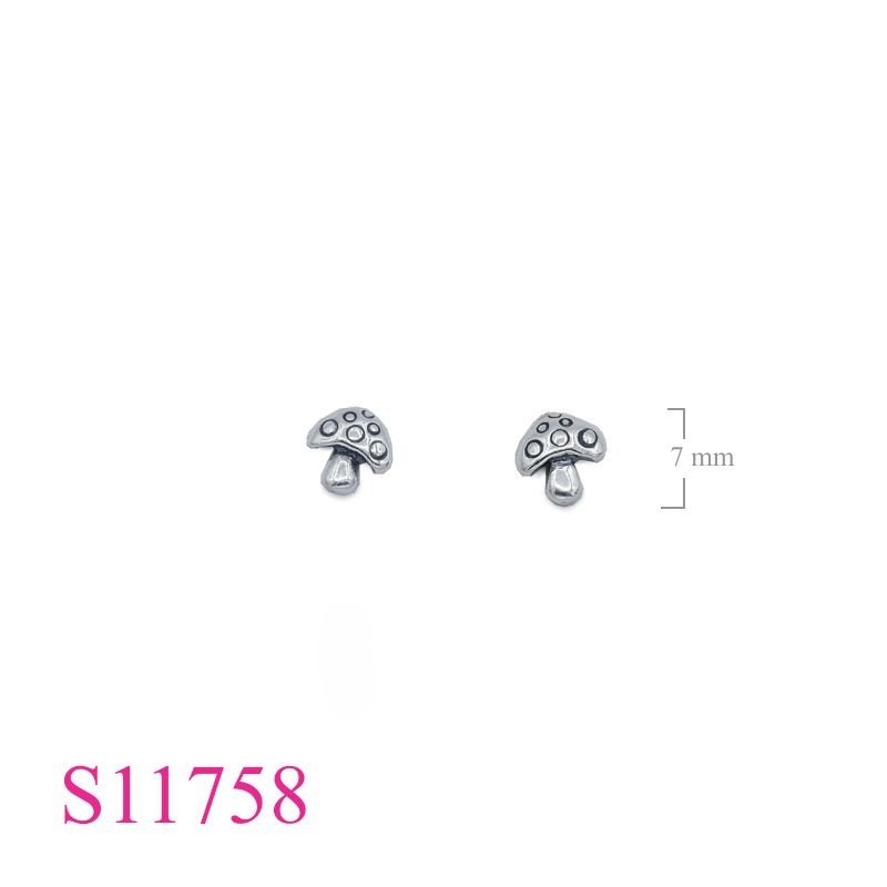 Earrings, mushroom.