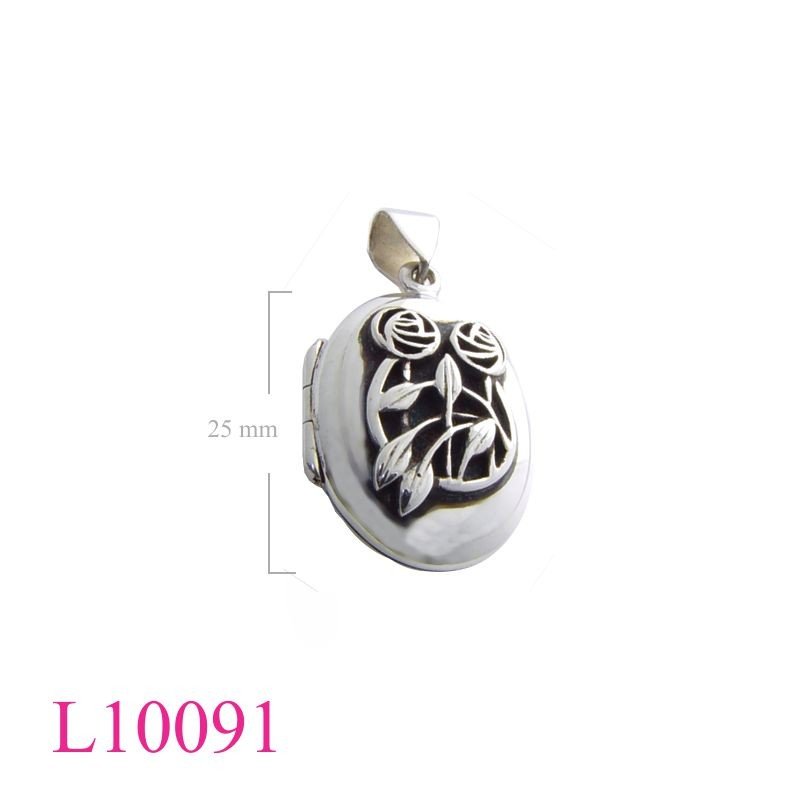 Mackintosh Locket, 23x18mm oval Mackintosh design.