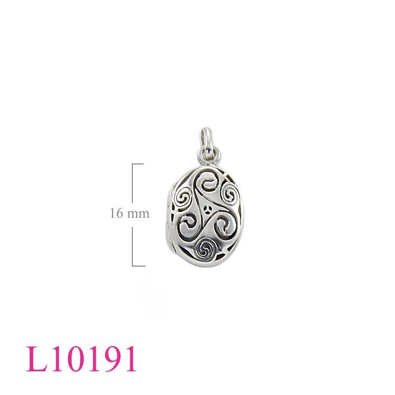 Celtic Locket, oval  design.