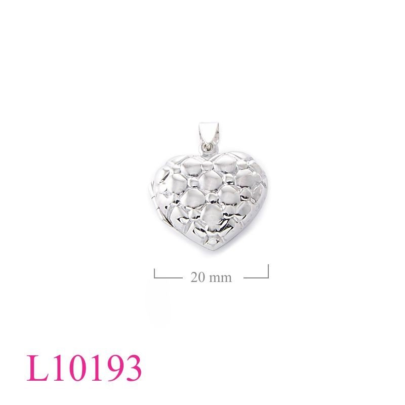 Heart Locket, heart pineapple pattern.