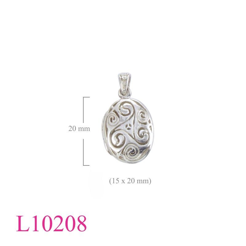 Lion Locket, Triskel oval.