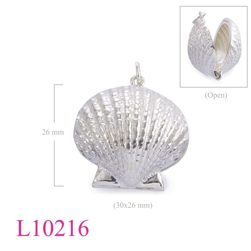 Clam Locket, 30mm .