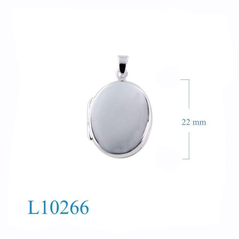 Locket, 17x20mm oval.