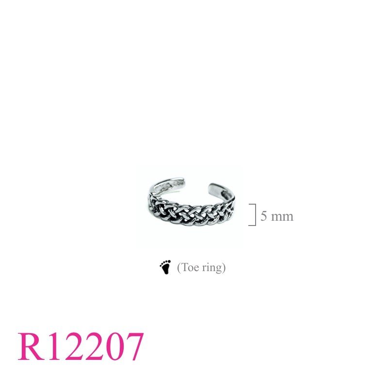 Elegant Celtic toe ring.