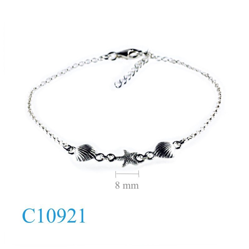 Beach Bracelet, 7.0 inches starfish and 2 clams.
