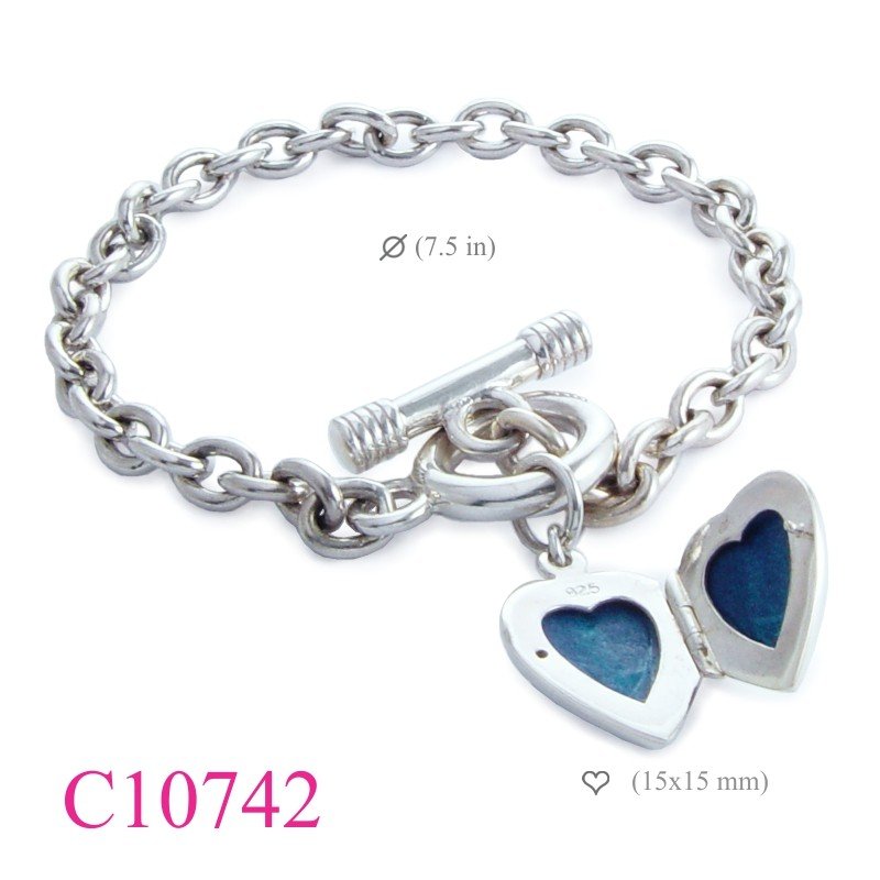 Heart Bracelet, 7.5 inches toggle chain and hanging 15mm.