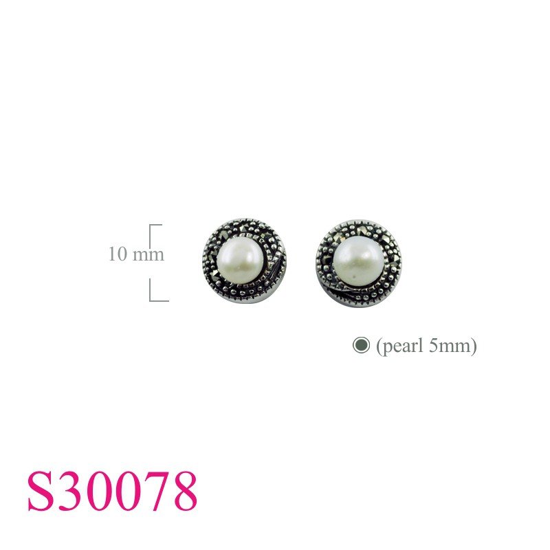Earrings, marcasite round with Fresh water perl.