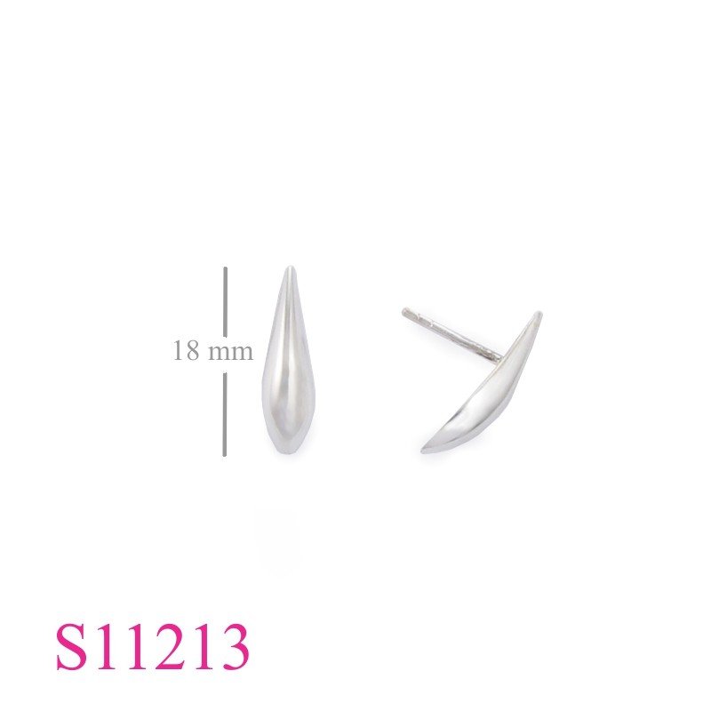 Earrings, curve.