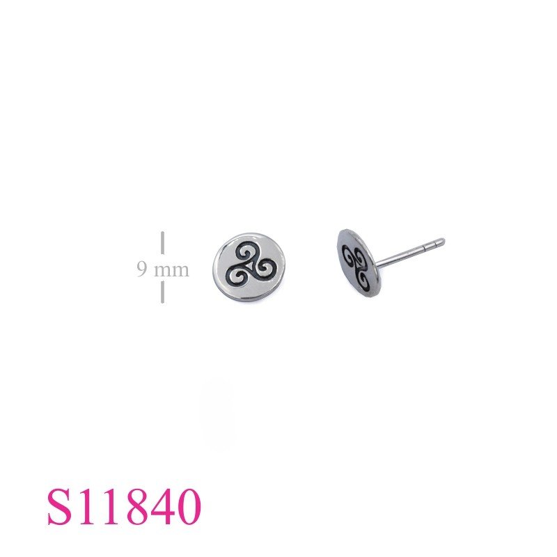 Triskelion Earrings, 9mm round Triskelion.