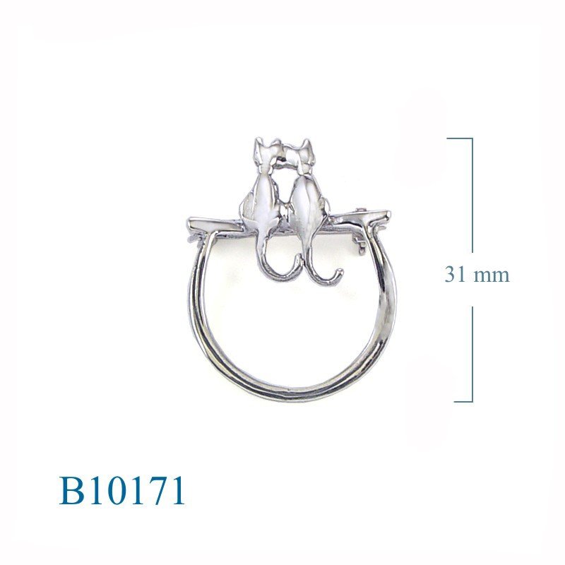 Cat Brooch, 2 sitting cats.