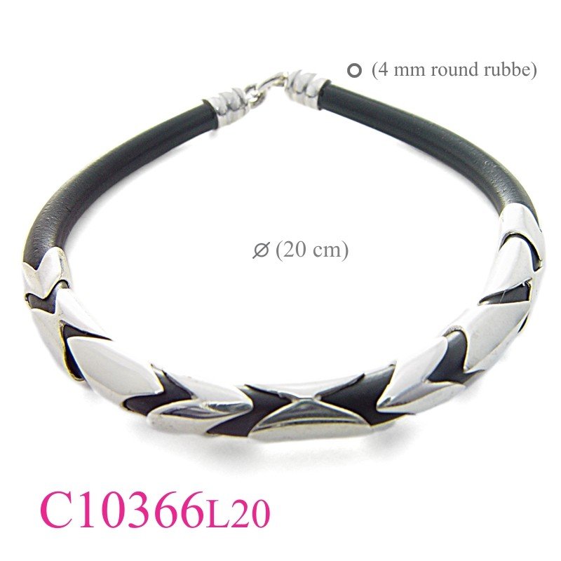 Bracelet, 20 cm. 4mm round rubber with silver pieces.