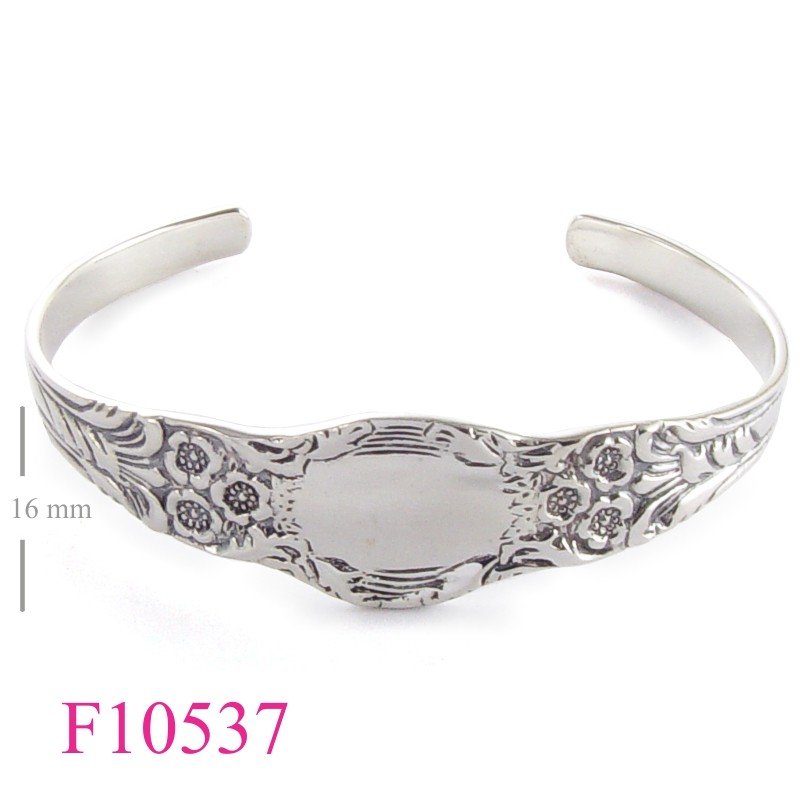 Bangle, cuff spoon.
