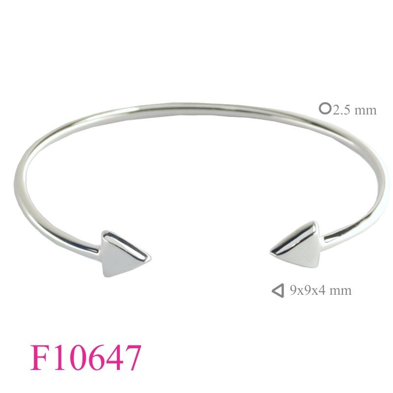 Bangle, 2.5mm wire triangle ends.