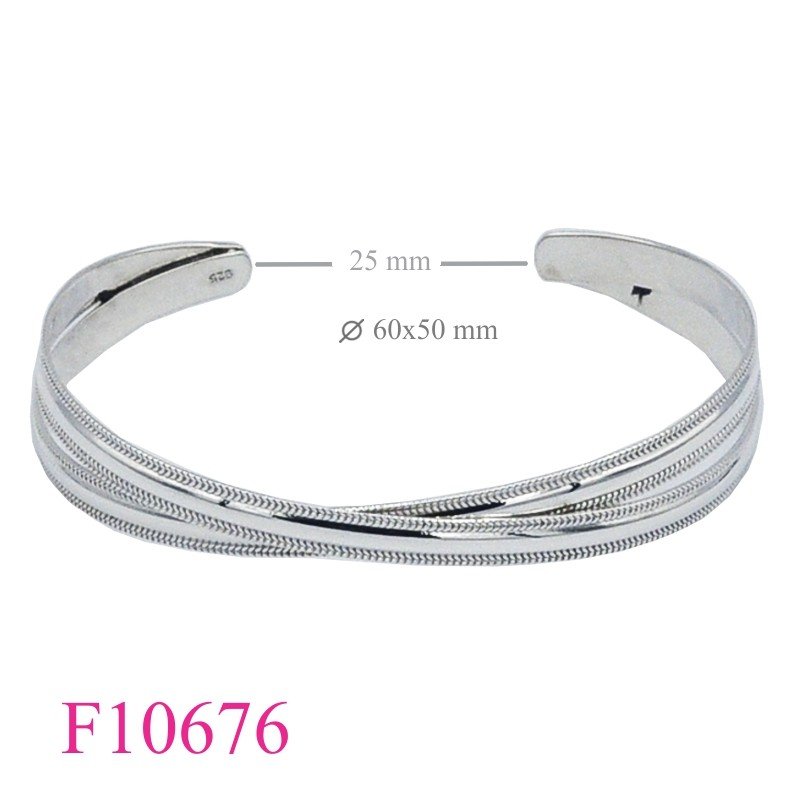 Bangle, cross C bands.