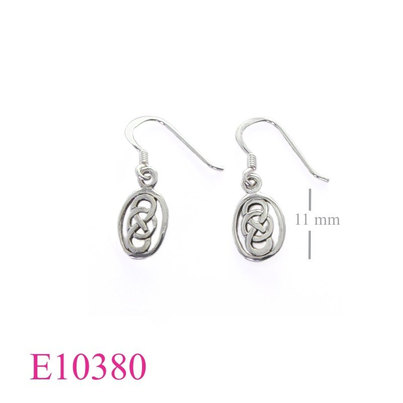 Celtic Earrings, oval celtic.