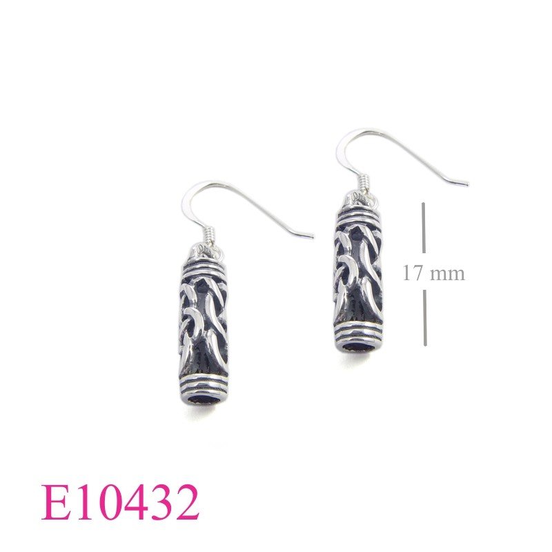 Earrings, cylinder celtic.