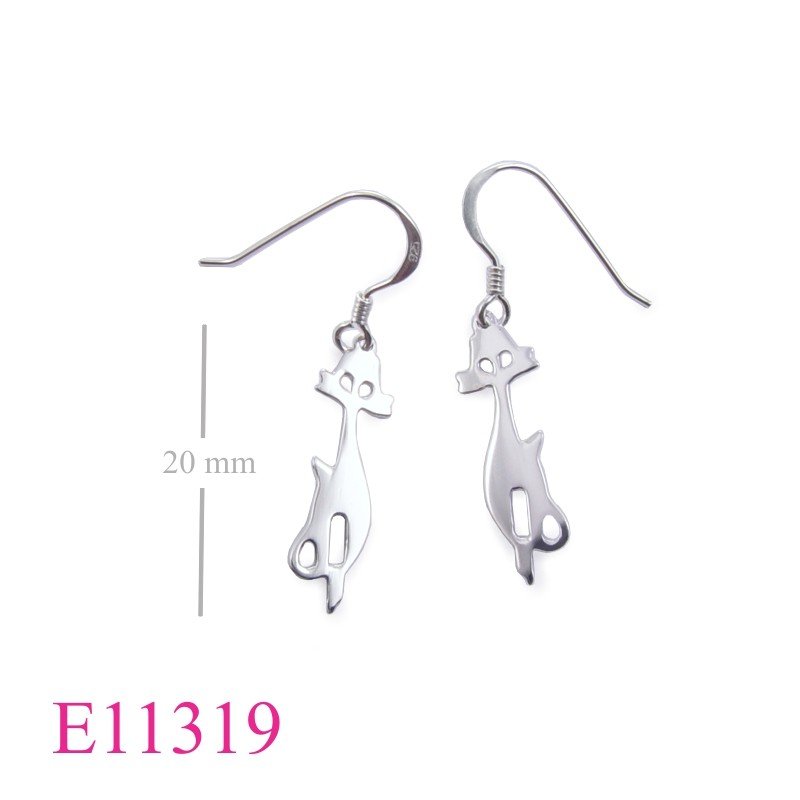 Earrings, stamping cat.