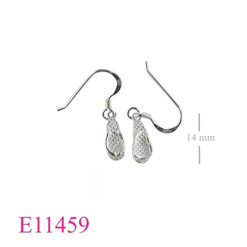 Earrings, sandle.