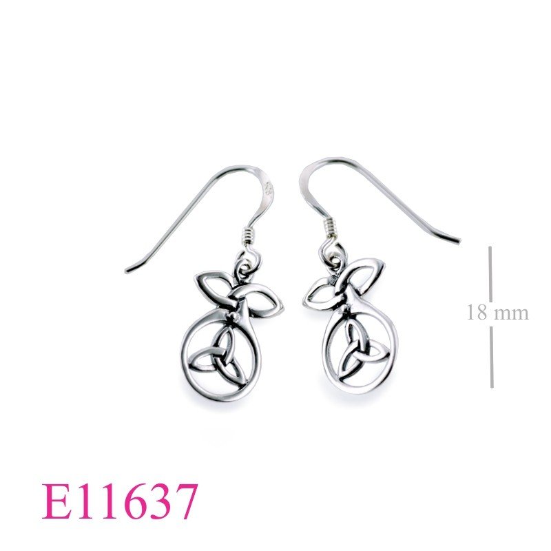 Earrings, Trinitry in round.