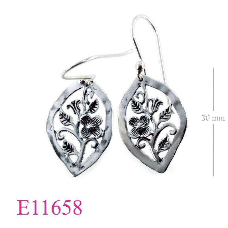 Flower Earrings, flower design.